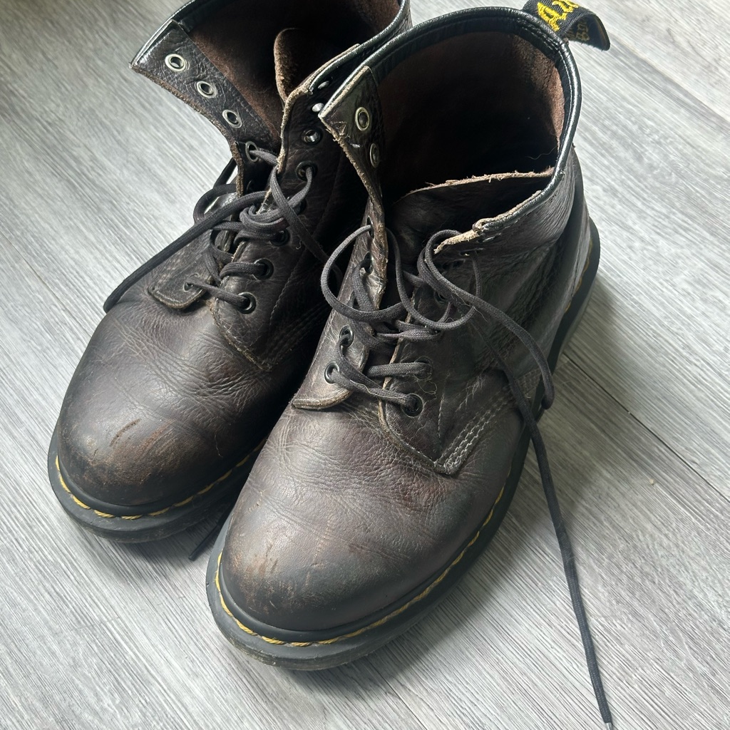 Dr Martens Classic 8 Boots Made In England Us Men 7/Women 8.5